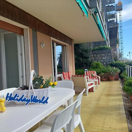 Seaside Heritage Retreat By World アパート