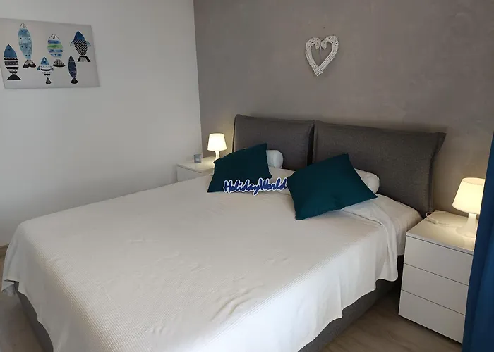 Seaside Heritage Retreat By World Apartmán *