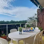 아파트 Seaside Heritage Retreat By World 오스페달레티