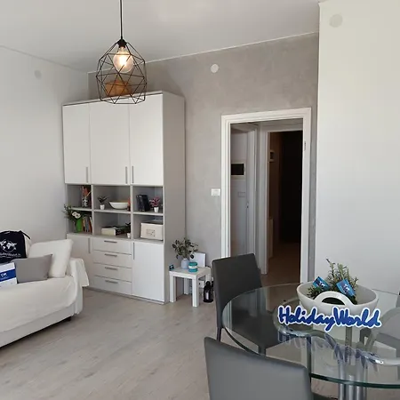 Seaside Heritage Retreat By World Ospedaletti