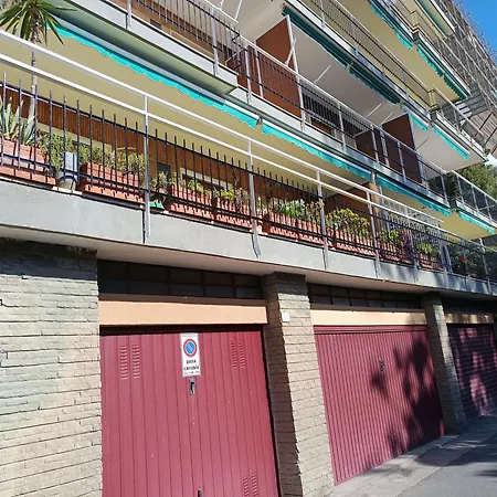 Seaside Heritage Retreat By World Ospedaletti